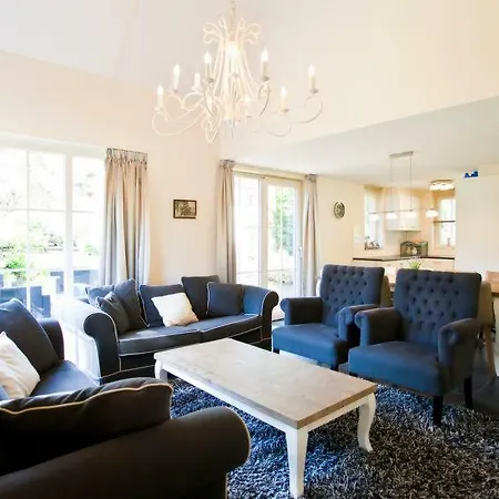 Sleeps 8 Pool Wifi T644078 Veldhuizen